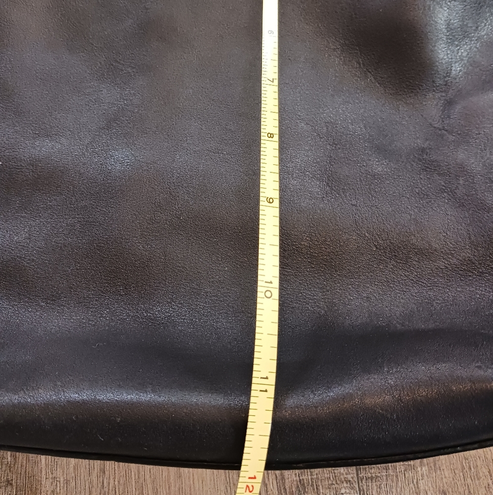 Coach leather purse - Picture 8 of 8